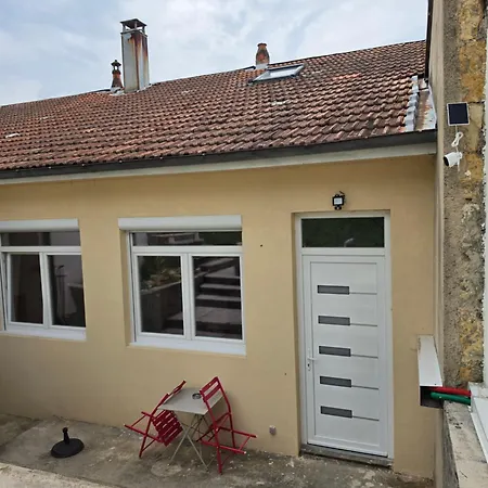 Petite Maison, Centre Vakantiehuis Oyonnax